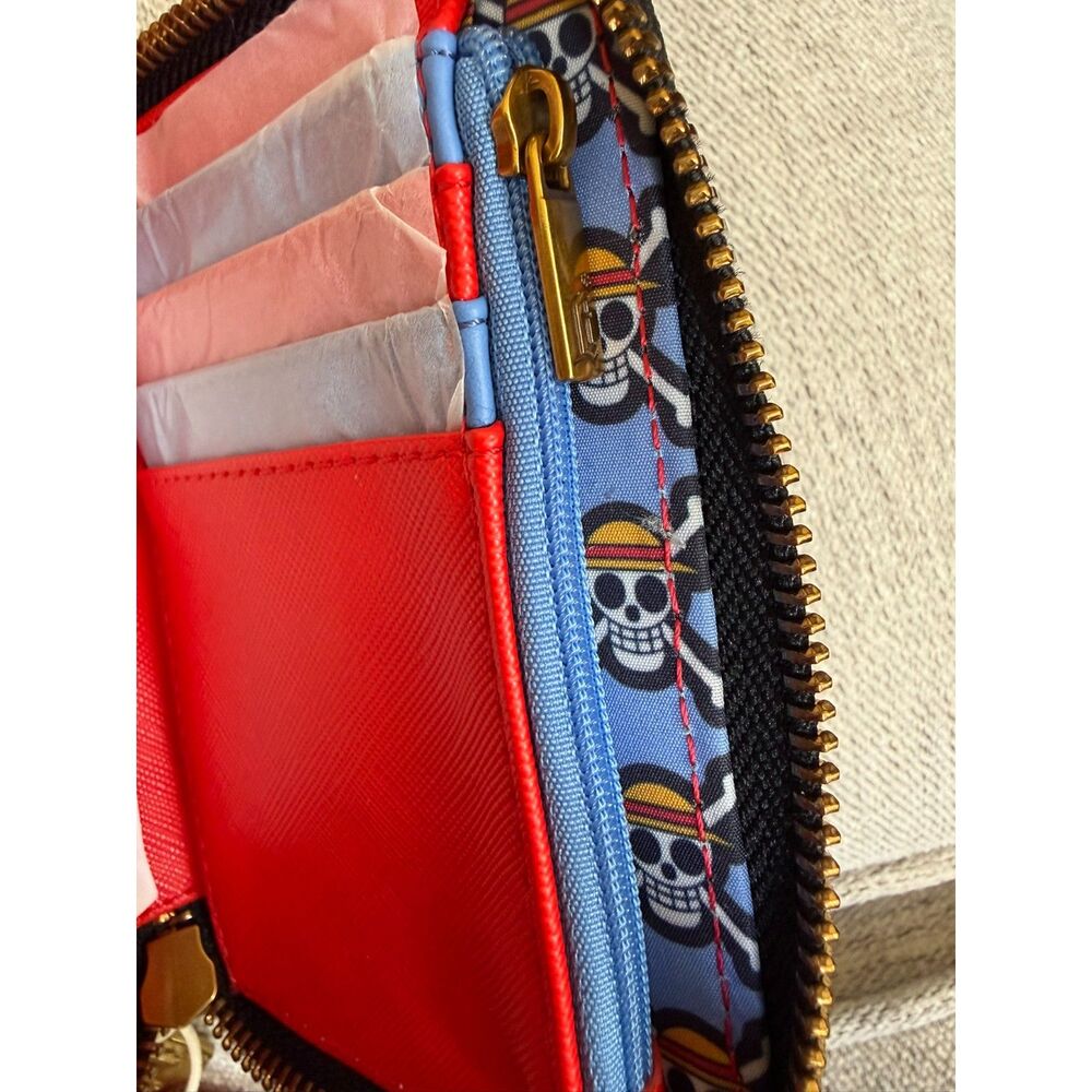 One Piece Loungefly Xop Skull Wave Outlet - Picture 4 of 4